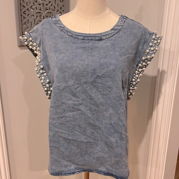 Denim Top with pearls and crystals - Picture 4 of 4